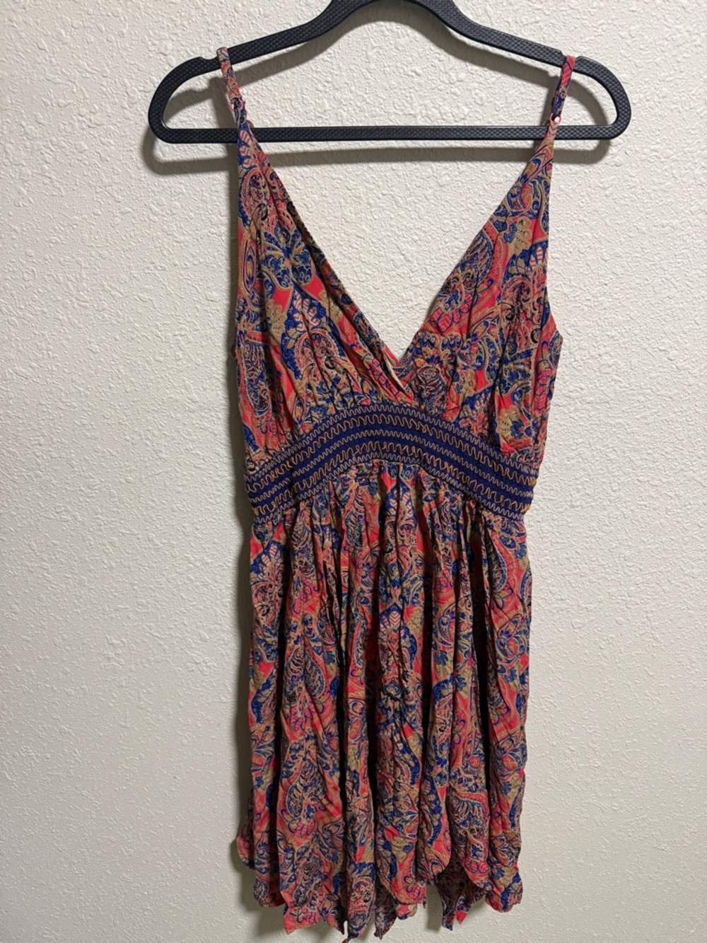 Miss Me Paisley Smocked Waist Handkerchief Hem Mini Dress Red Blue Size Medium - Picture 8 of 8
